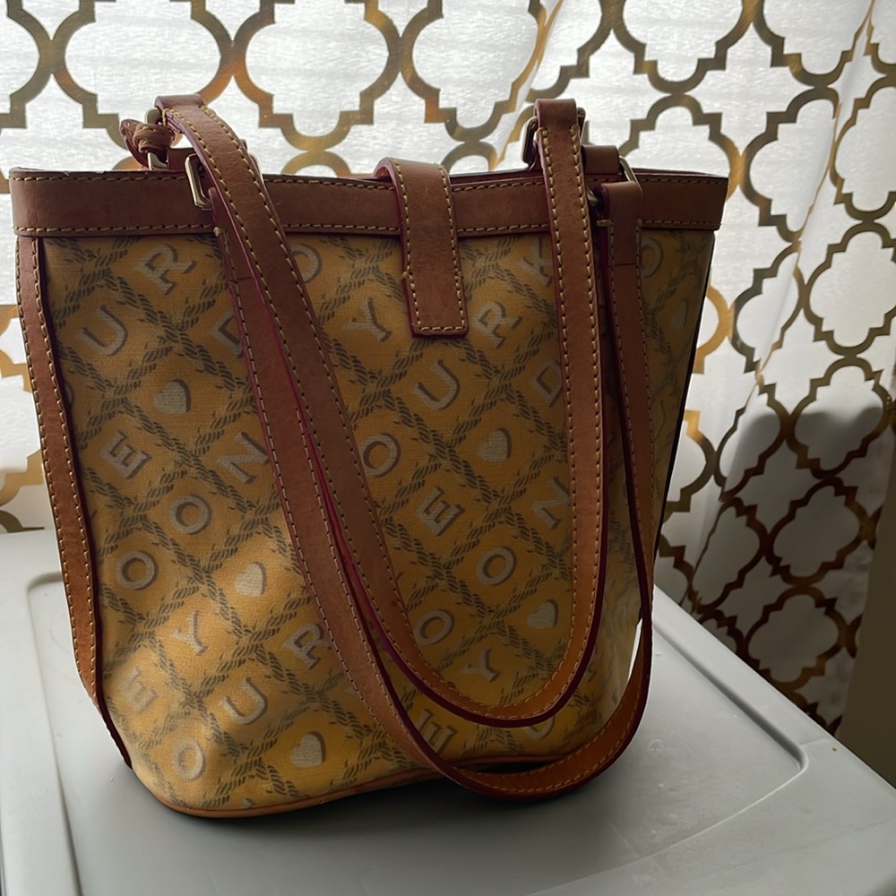 Purse - Picture 2 of 4